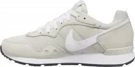 Кроссовки женские Nike WMNS Venture RunnerORCYWNN5VQ