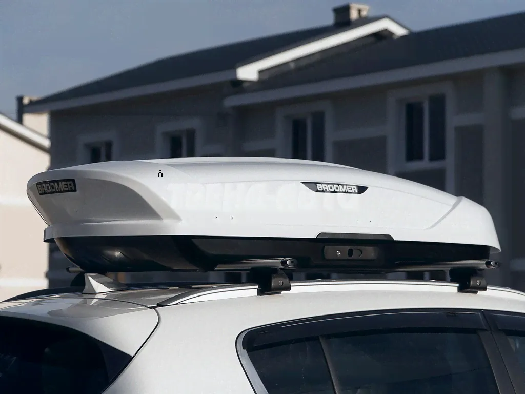 Автобокс Broomer Venture (L) Глянец 430л белый-0